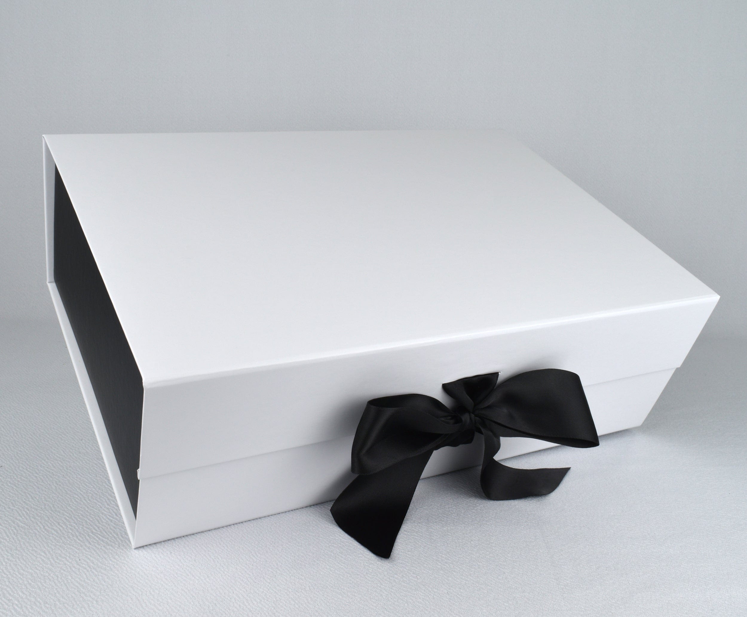 Magnetic Closure Fixed Ribbon Box – Clove & Twine