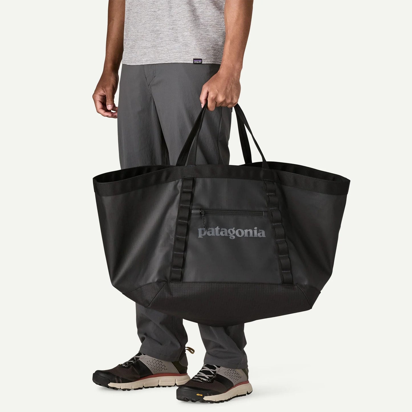 Custom Patagonia Black Hole Gear Tote 61L - Corporate Gifts
